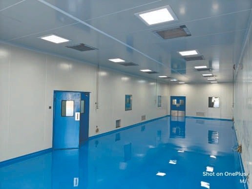 Rinac insulated panels forming cleanroom walls