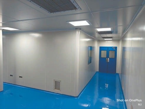 Rinac sandwich panel cleanroom construction